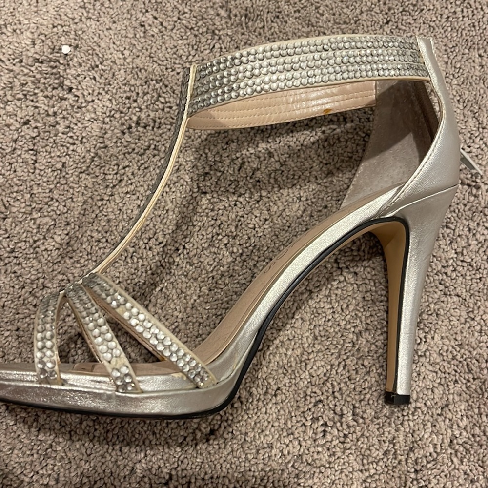 Really cute shoes - Picture 3 of 5